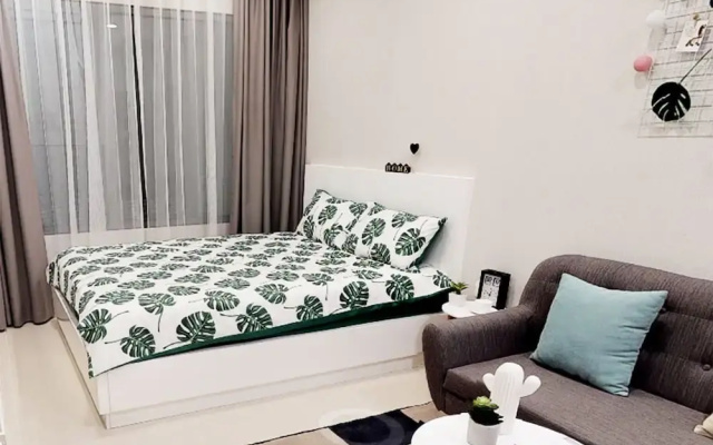 Gold Bee Apartment - Saigon Royal