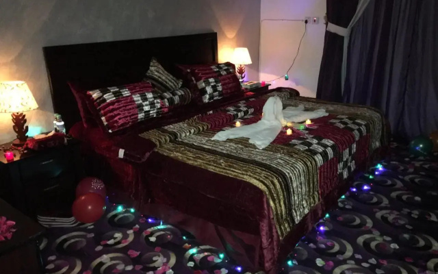 Orchida Turaif Hotel Suites 1