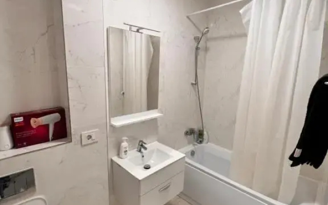 2 rooms Airy & Bright Palas Park
