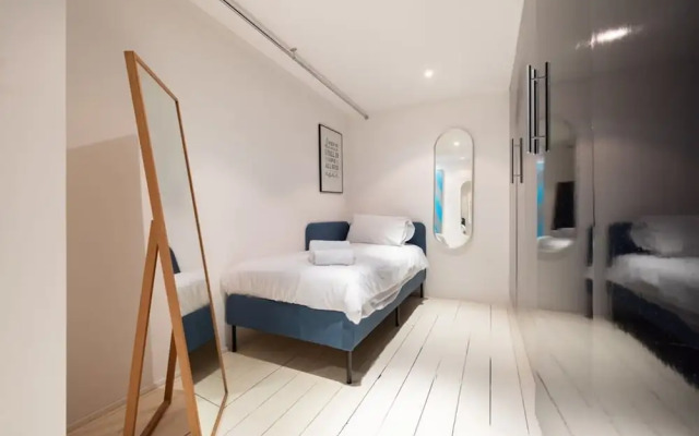 Bright Work Live Industrial Loft in Shoreditch