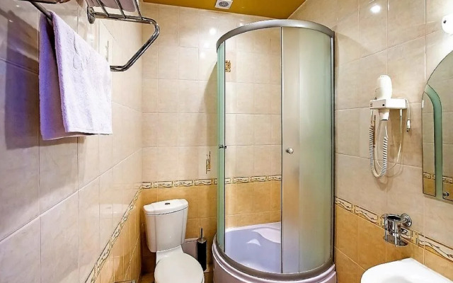 Green Plaza Hotel