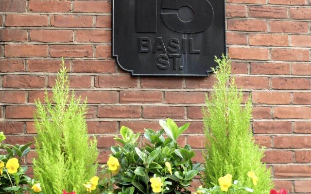 Апартаменты Basil Street Apartments Лондон вид на фасад