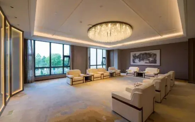 Howard Johnson Maitreya Plaza Xikou