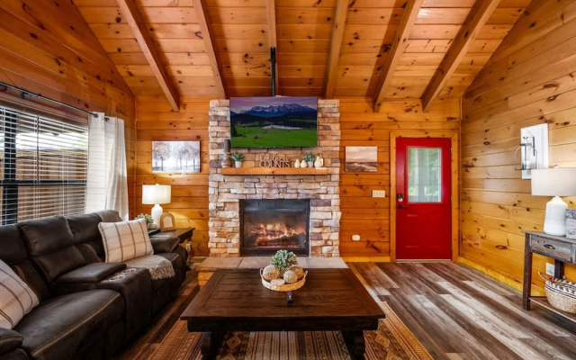 View-location-hot Tub-pool Table-3 Fireplaces
