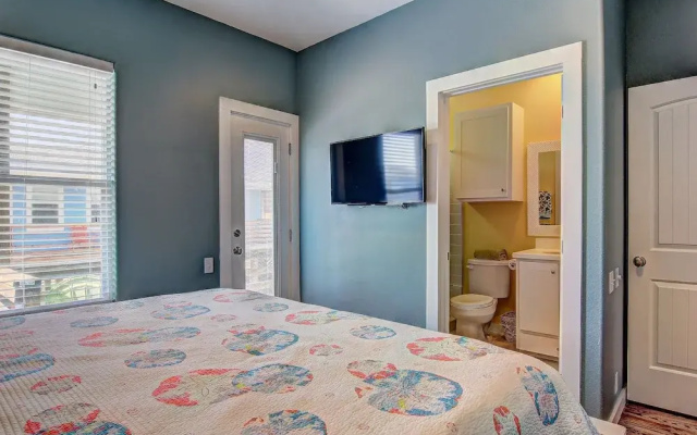 Feelin' Nauti - Four Bedroom Townhome