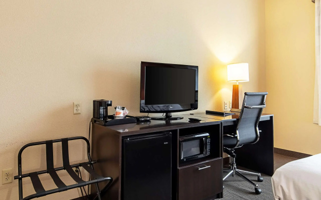 Sleep Inn & Suites Dyersburg I-155
