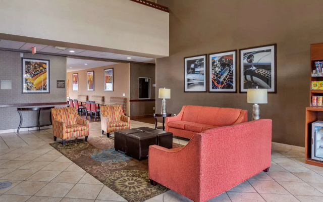 Comfort Suites Southfield/Detroit