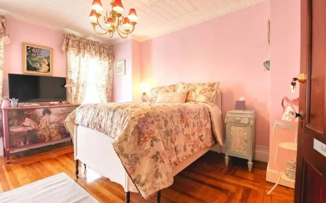 Huddy House Bed & Breakfast