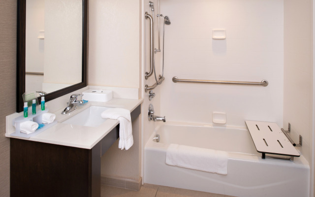Holiday Inn Express & Suites Monroe by IHG