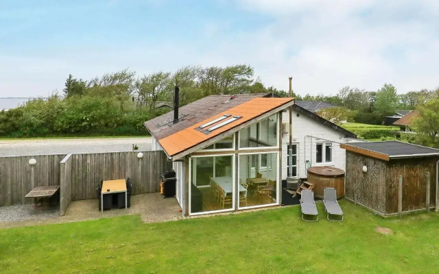 Four-Bedroom Holiday home in Vinderup 2