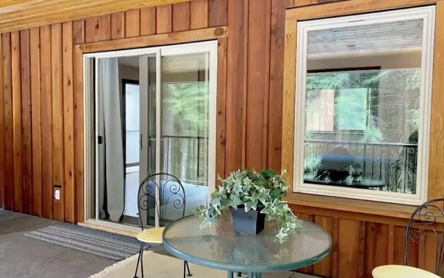 Davis Brook Retreat