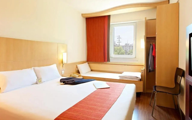 Ibis Hangzhou Huanglong Sports Center Hotel