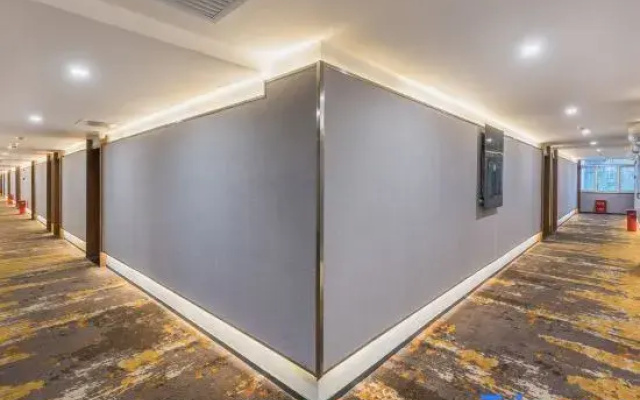 Magnolia Hotel (Beijing Fangzhuang Subway Station)