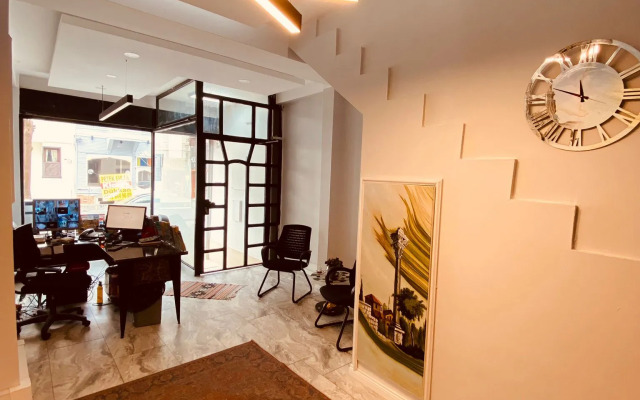 Hodegon Suite Hotel