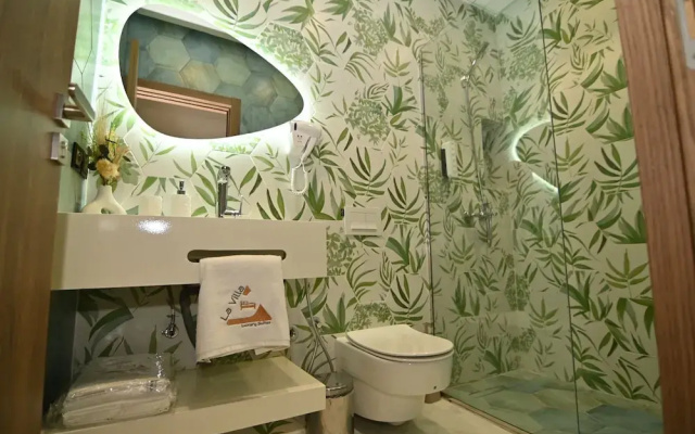La villa luxury suites