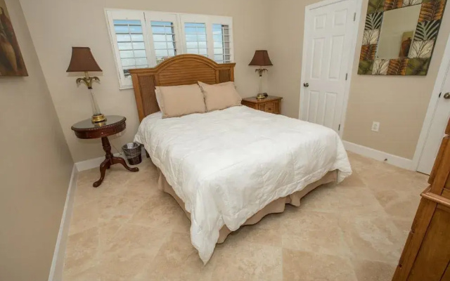 Oceania 407 3 Bedroom Condo by RedAwning