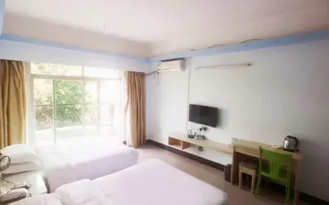 Qionghai Hongchang Jusha Hotel