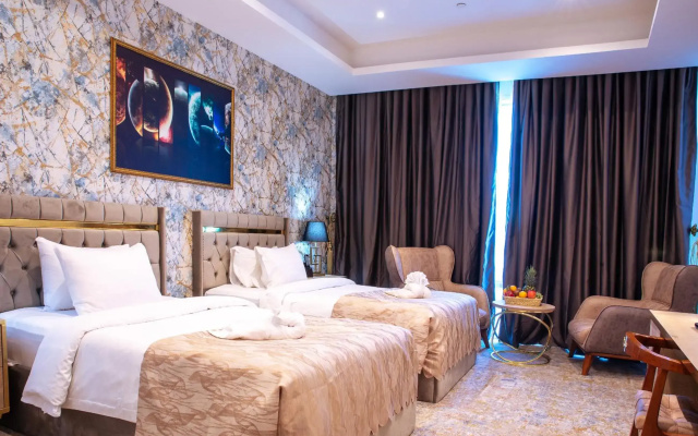 Al Mansour Plaza