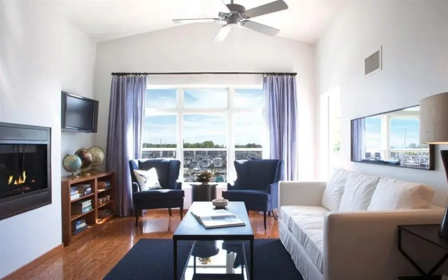 Marina Grand Resort