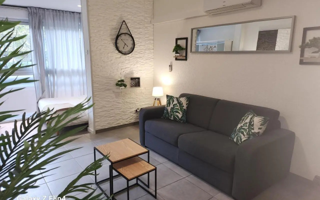 Beau Studio / Clim / Parking / Plage a 200 M