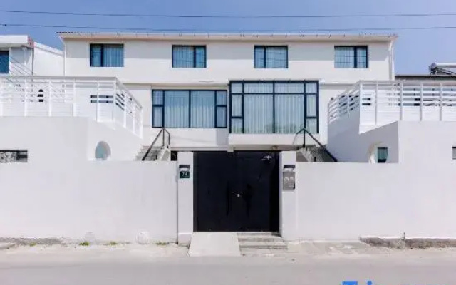 2nd-Home Hostel