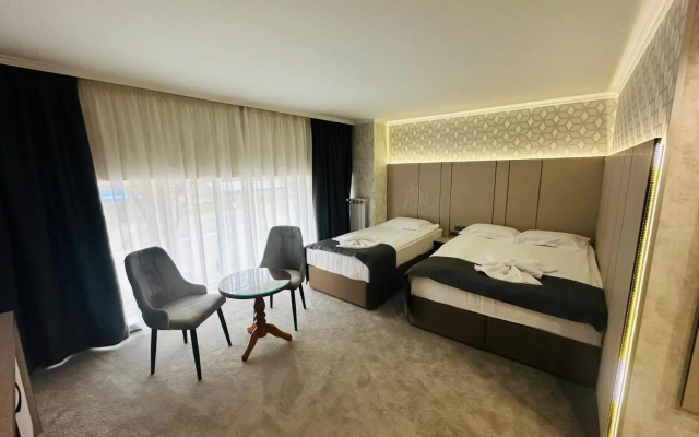 Hotel Cosmos