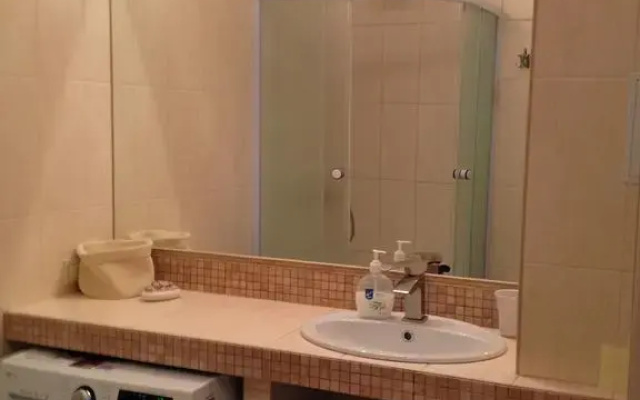 Kvartira Prospekt Oktyabrya