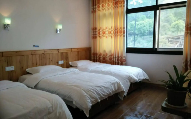 Zhang Jiajie Longquan Inn