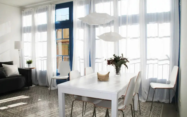 Apartamento con Inmejorable Ubicación al lado de Las Ramblas