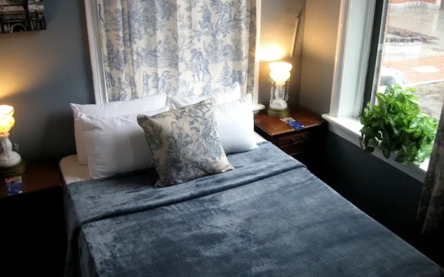 Society Hill Hotel