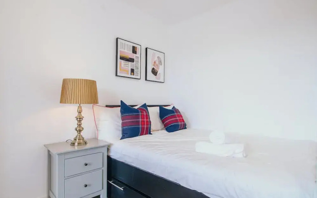 Vibrant Bright Apartment Sheffield Sleeps 2