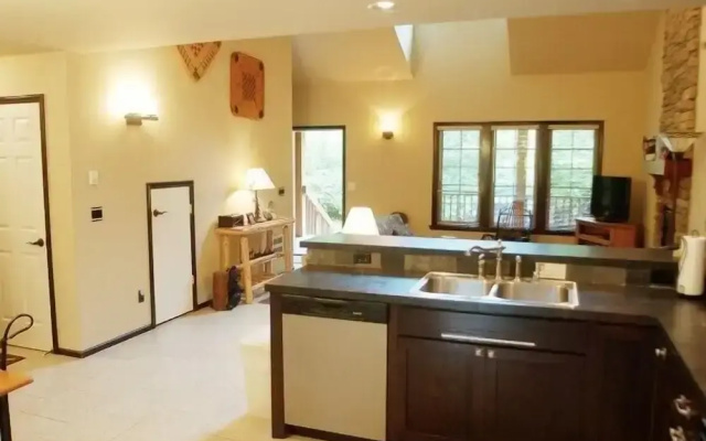 Mt Baker Lodging Cabin 89 - Sleeps 4