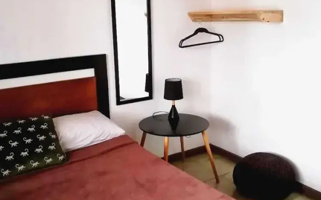 Airport traveler's home. - Hostel