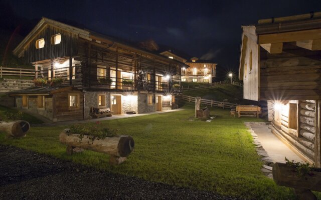Hotel The Originals Borgo Eibn Mountain Lodge (ex Relais du Silence) Саурис вид на фасад