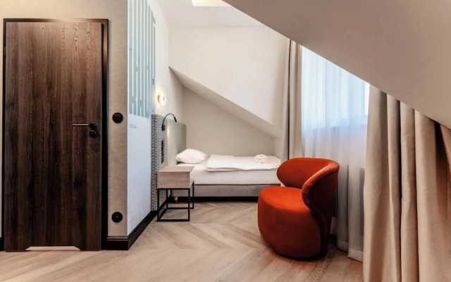 Art Queen Aparthotel
