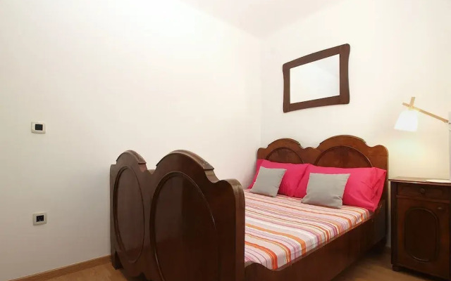 Apartment 1868