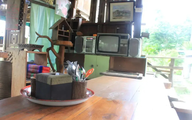 Chiangdao Wood House Homestay