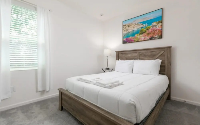Incredible large home minutes from Disney