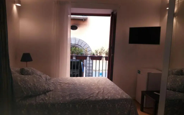 Munaciello Rooms