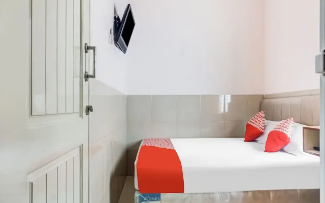 OYO 91316 Hh Guest House Makassar