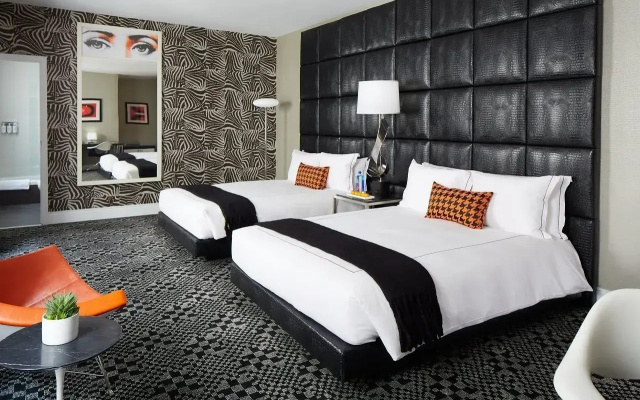 Hotel Clark