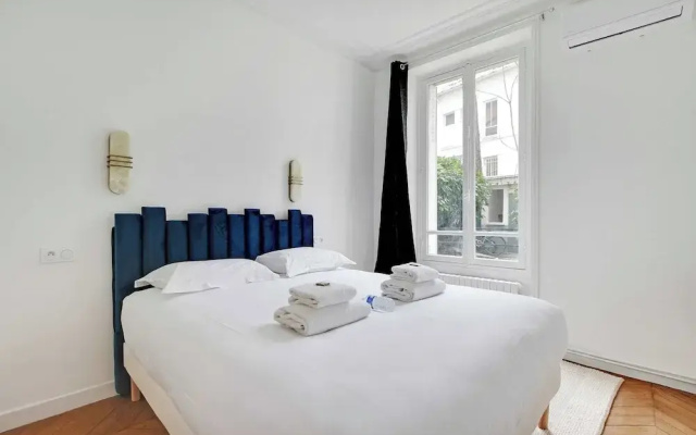 Elegant in Neuilly-sur-seine: A Charming Retreat