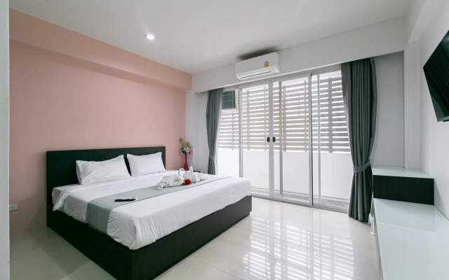 Ruan Plaisoi Apartment