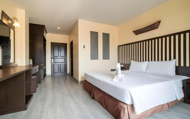 Sunday JA Plus Hotel