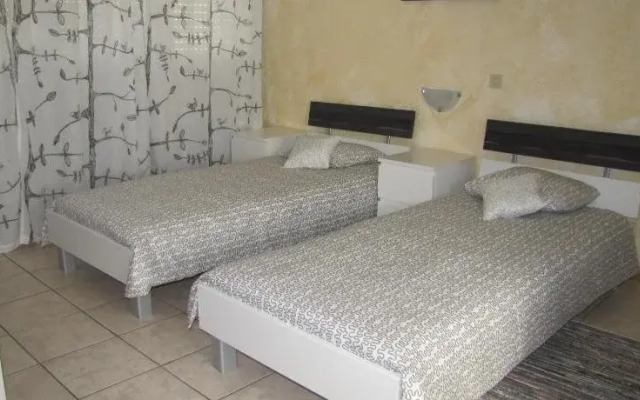 Residence Tell