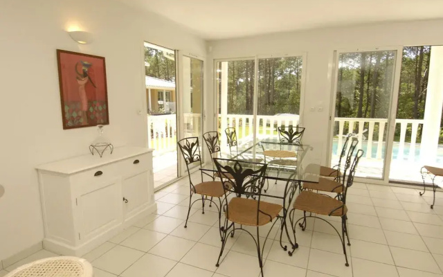 Comfortable Apartment in Lively Lacanau-océan