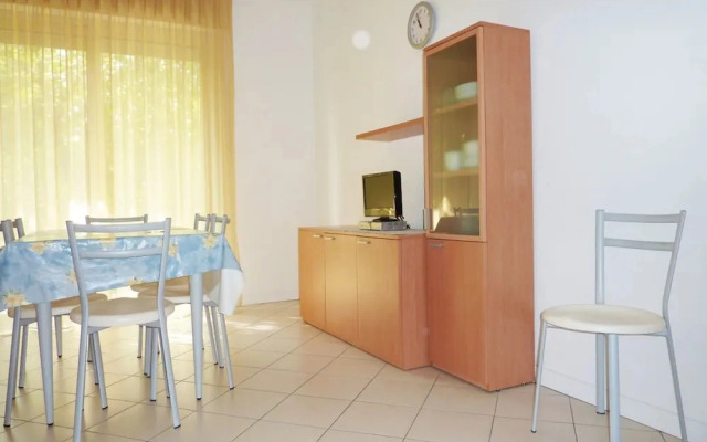 Spacious Apartment With Terrace Near the Beach