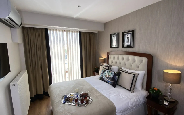 Four Doors Hotel