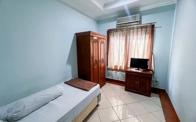 House Of Livina Mitra RedDoorz