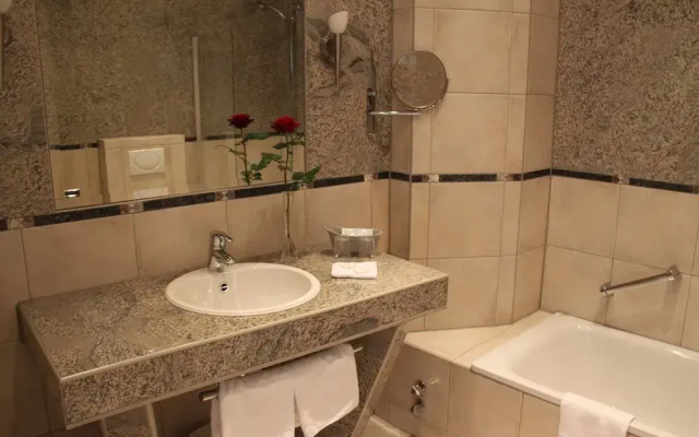 Hotel Rheinischer Hof